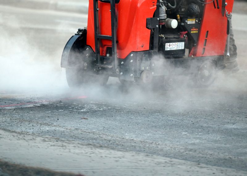 Asphalt Cutting